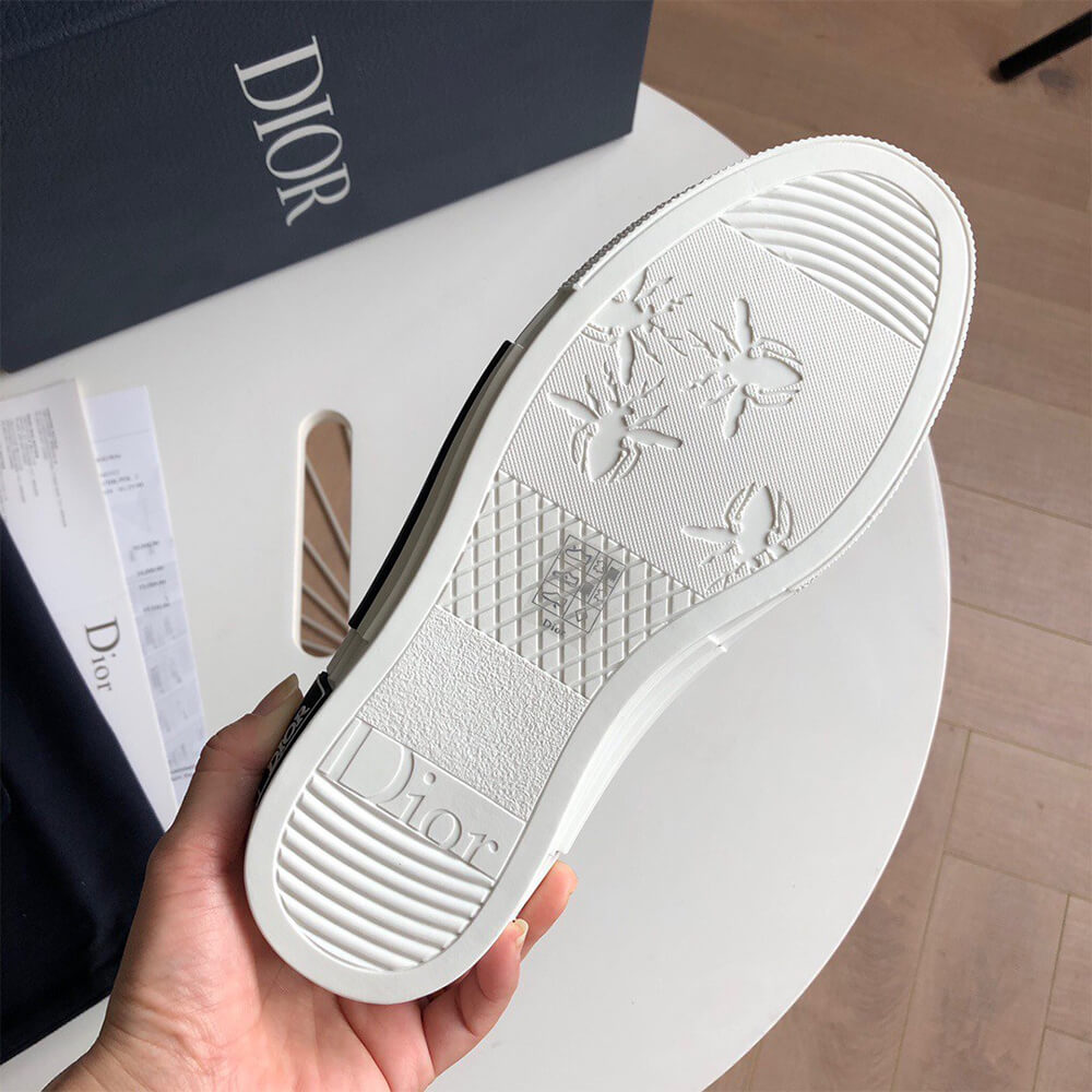 B23 LOW-TOP SNEAKER